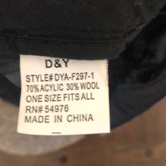 D&Y. Distressed Houndstooth Cap. - Picture 5 of 5